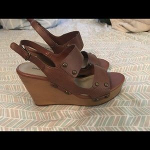 Brown wedges